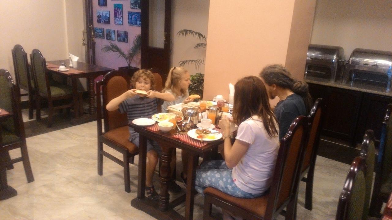 Little Nepal Inn Kathmandu Ngoại thất bức ảnh